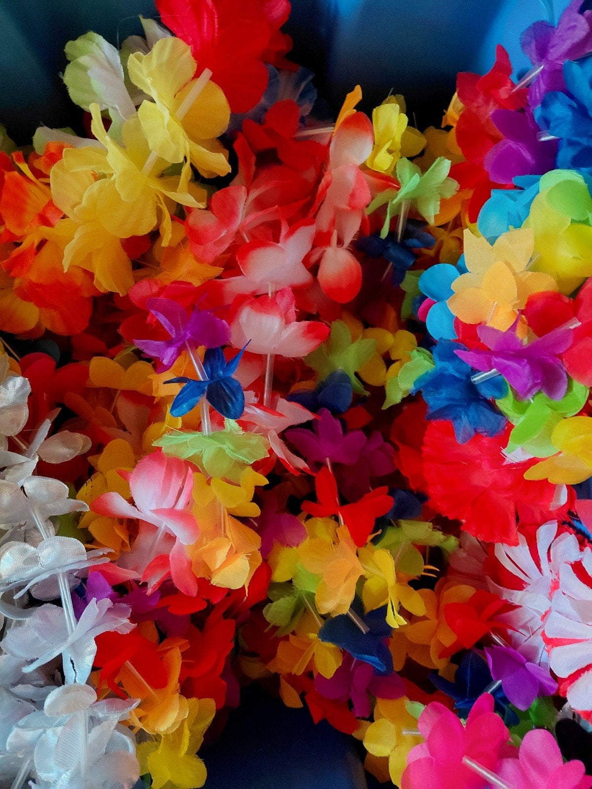 Circa 30 Bloemenkransen in Verschillende Kleuren, Ophalen of Verzenden