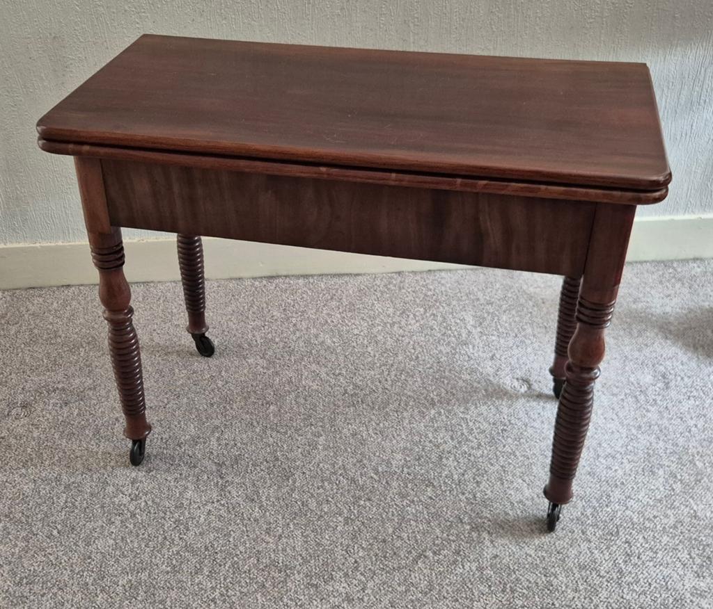 Antieke Mahoniehouten Speeltafel met Wieltjes, Antiek en Kunst, Ophalen