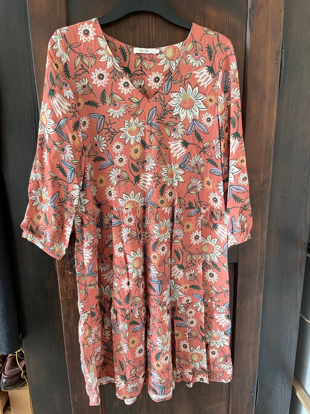 Oud roze soepelvallend jurkje m bloemmotief van Sissy Boy S, Kleding | Dames, Ophalen of Verzenden, Zo goed als nieuw, Roze, Maat 36 (S)
