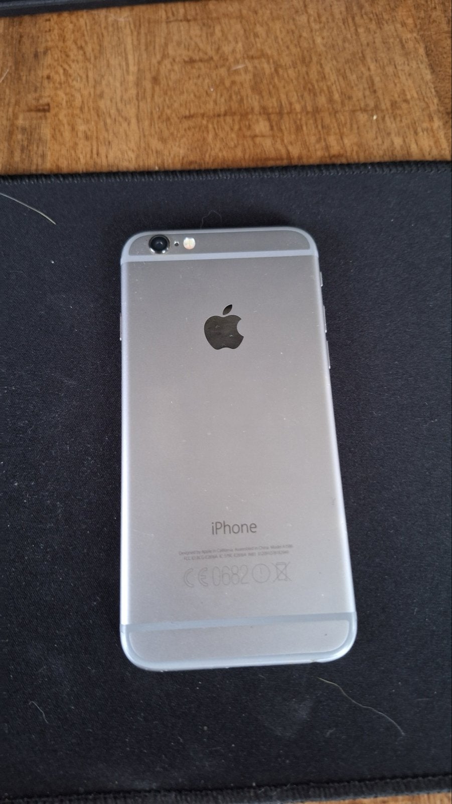 iPhone 6 16GB met barsten in scherm, 100% batterij, Telecommunicatie, Mobiele telefoons | Apple iPhone, Gebruikt, 16 GB, Ophalen of Verzenden