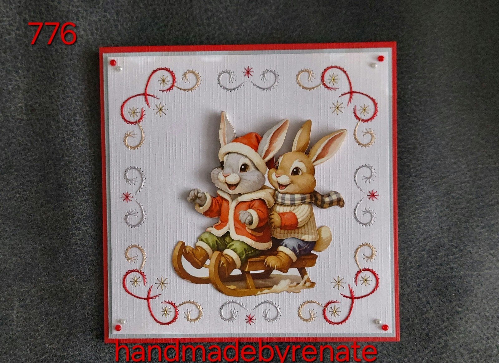 Nr. 776 Handgemaakte geborduurde kerstkaart sleetje rijden, Ophalen of Verzenden, Nieuw, Overige thema's
