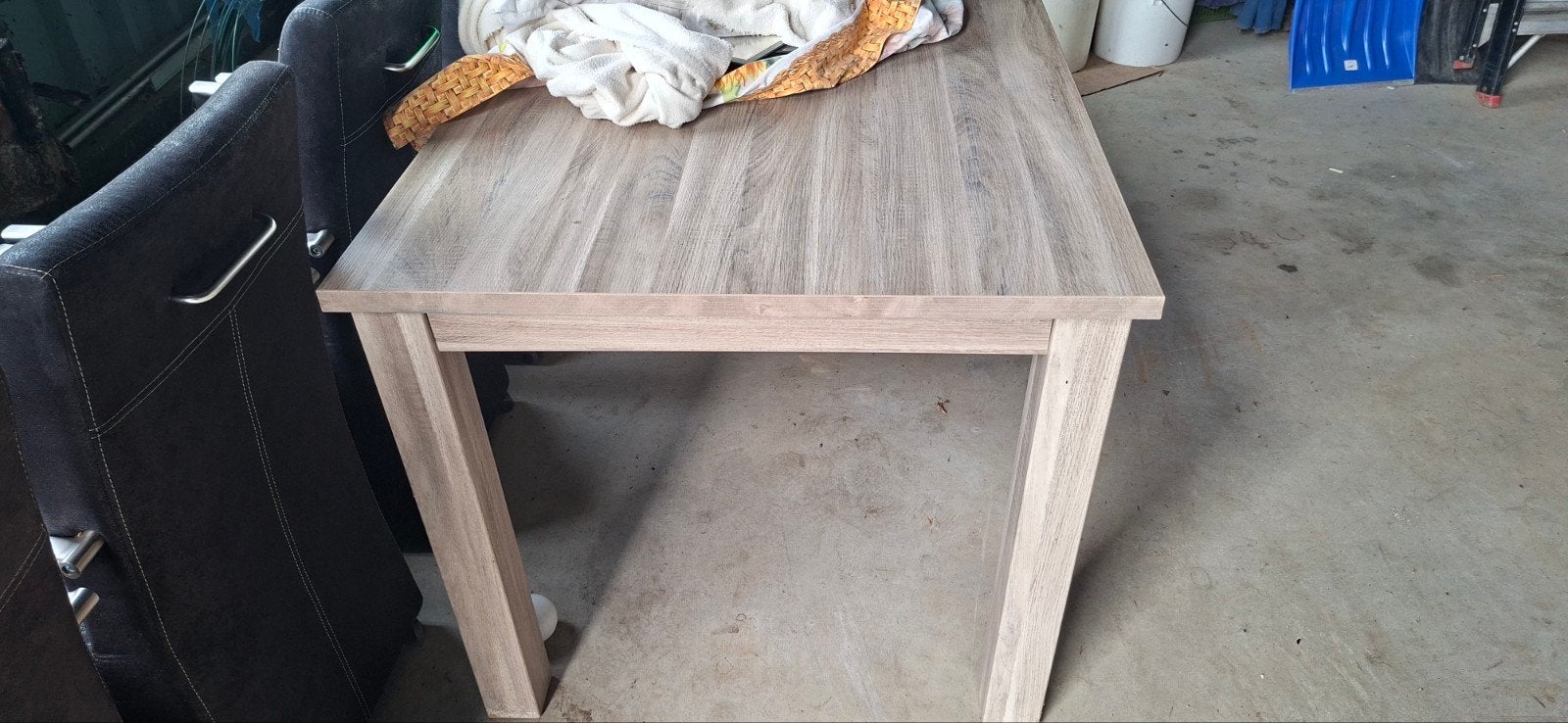 eethoek met 4 verrijdbare stoelen zgan. €50 euro, Ophalen of Verzenden, Zo goed als nieuw, 4 tot 6 stoelen