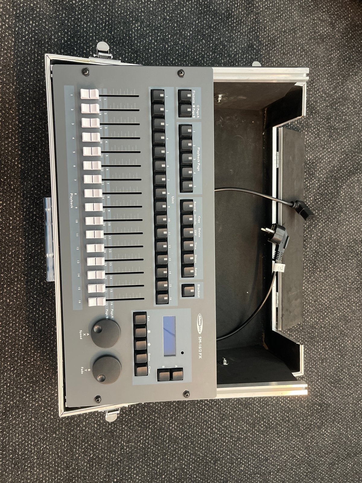Showtec SM-16/2 FX DMX Controller in Flightcase, Muziek en Instrumenten, Ophalen of Verzenden, Gebruikt, Overige typen