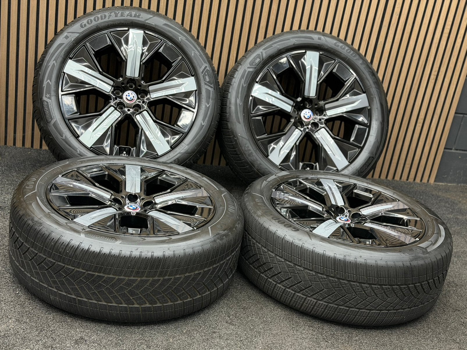 Originele 21 inch BMW IX i20 1011 5x112 ET36 Goodyear BMW *, Auto-onderdelen, Banden en Velgen, Ophalen, 255 mm, ., Banden en Velgen