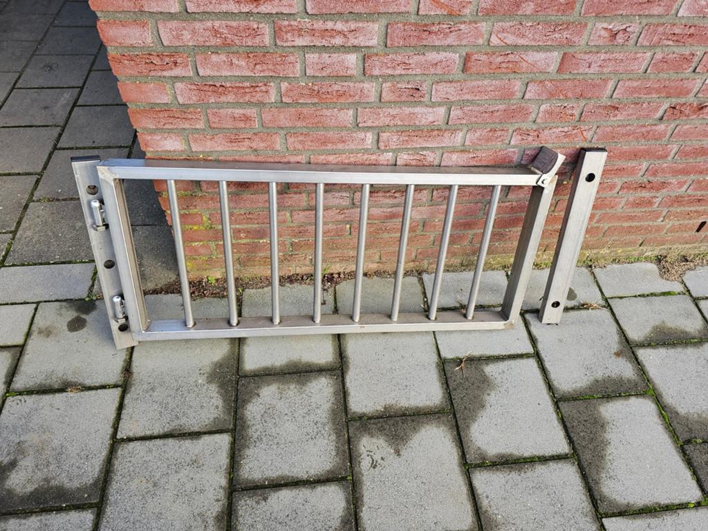 RVS Hekwerk - Duurzaam en Stijlvol, Tuin en Terras, Tuinhekken en Hekwerk, Overige materialen, Gebruikt, Industrieweg 10, 1234 AB Metaalstad