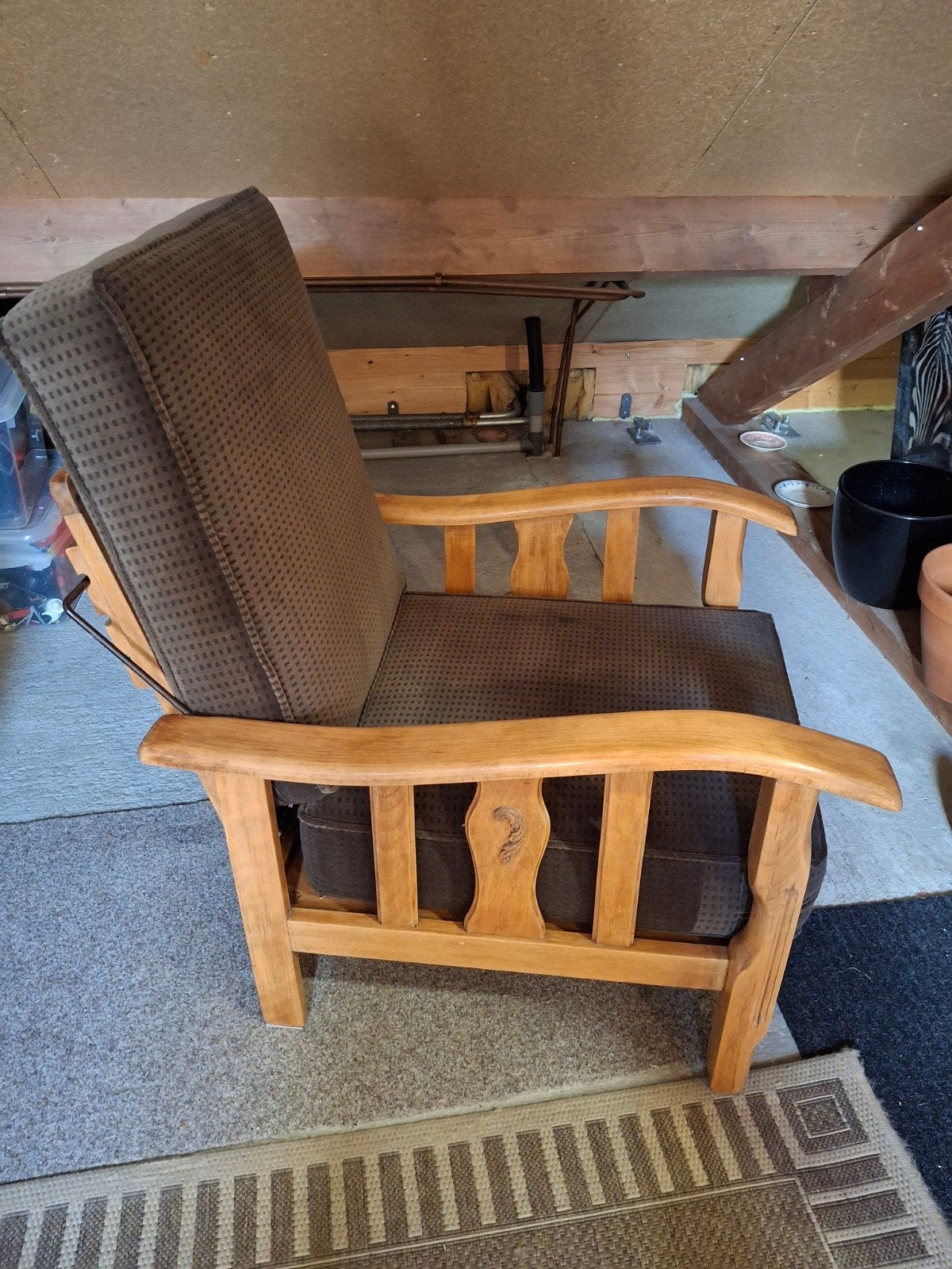 Verstelbare houten rookstoel met comfortabele kussens, Antiek en Kunst, Antiek | Meubels | Stoelen en Banken, Ophalen