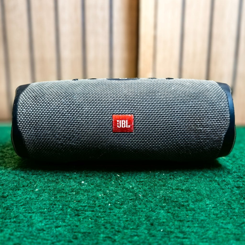 JBL Charge Essential 2 Bluetooth Speaker - In Nette St, JBL, Gebruikt, Support@jbl.com, 400 Atlantic Street
Stamford, CT 06901
USA