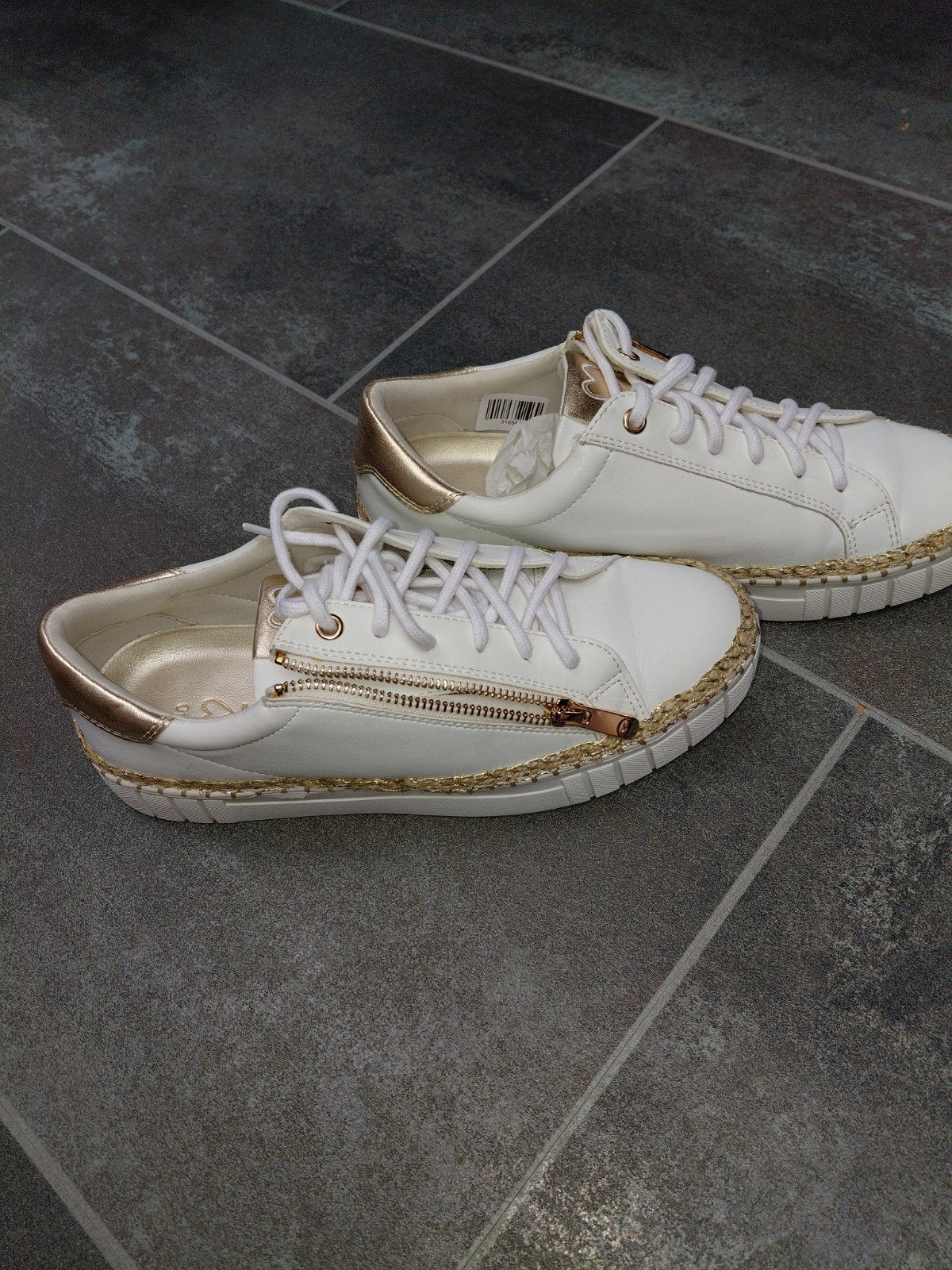 Nieuwe Marco Tozzi sneakers maat 40, Wit, Marco Tozzi, Nieuw, Ophalen of Verzenden