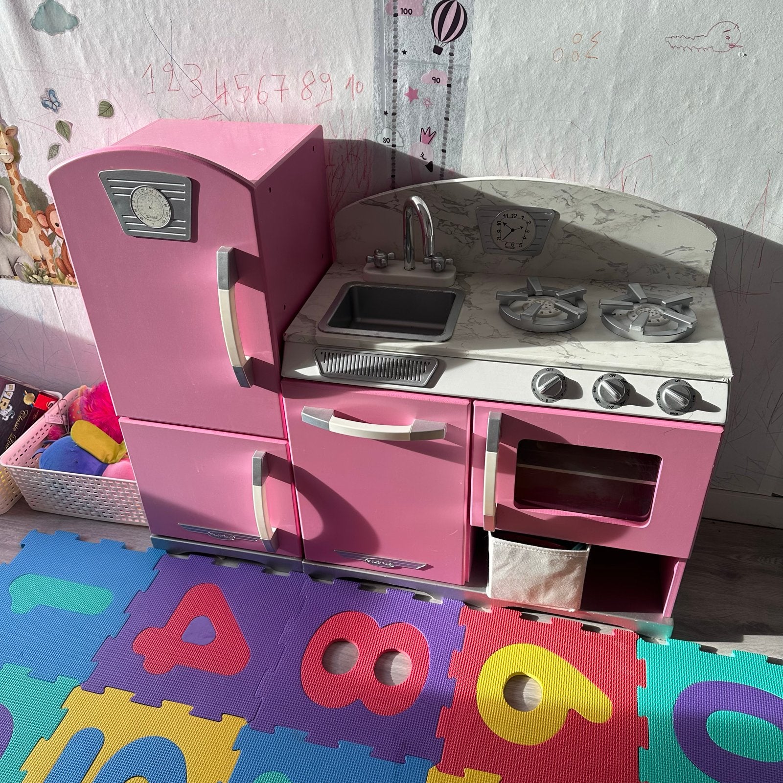 Roze houten speelkeuken met koelkast, Ophalen of Verzenden, Gebruikt, Hout, Speelkeuken
