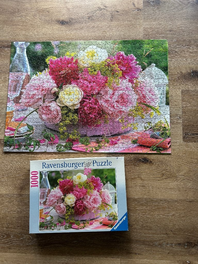 Mooie puzzel met rose bloemen, Hobby en Vrije tijd, Denksport en Puzzels, Ophalen of Verzenden, 500 t/m 1500 stukjes, Zo goed als nieuw