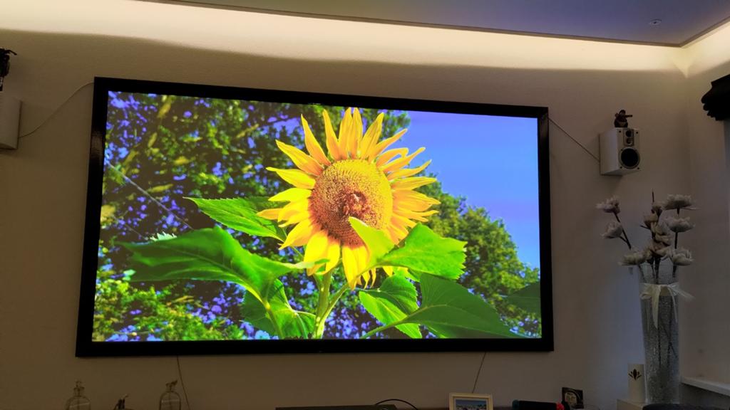 100" Beamer Scherm met Hoogglans Zwart Houten Frame, Audio, Tv en Foto, Projectieschermen, Ophalen of Verzenden, Gebruikt