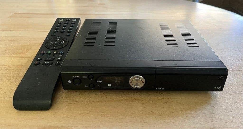 satelliet ontvanger M7 SAT 801, Audio, Tv en Foto, Schotelantennes, Zo goed als nieuw, (Schotel)antenne-accessoires, Overige merken