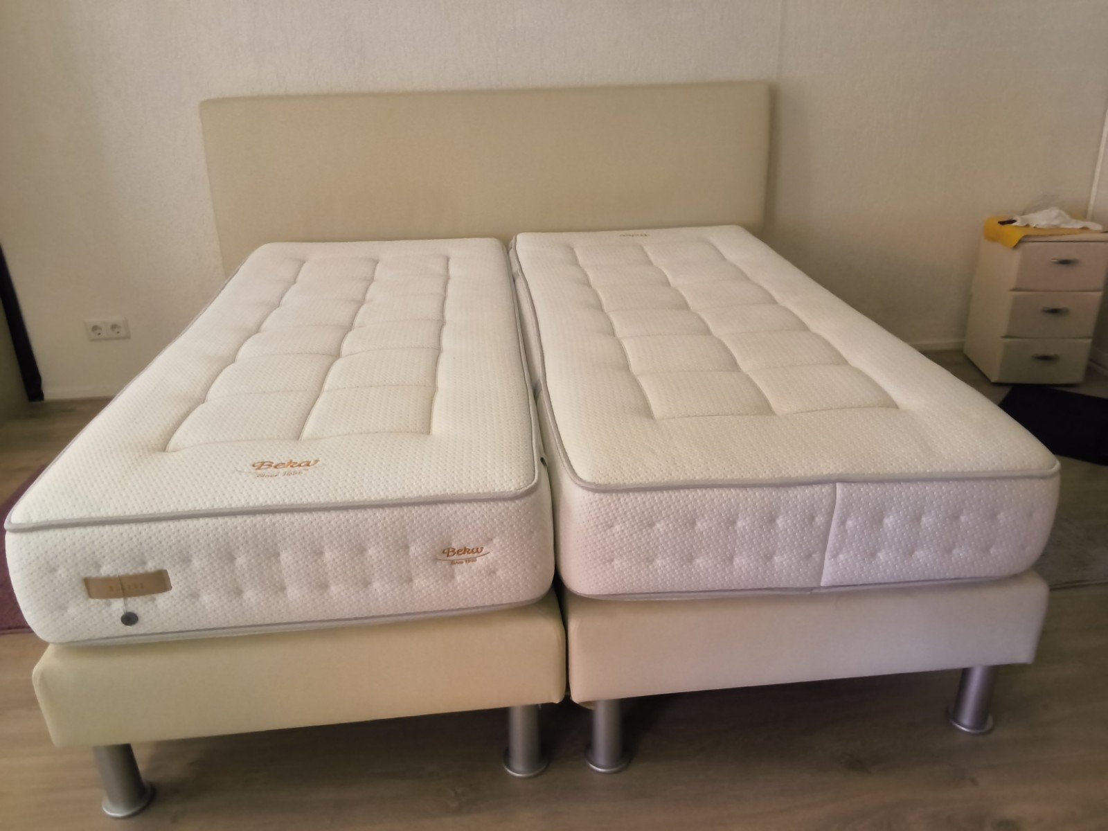 boxspring met matrassen 90 x 200 in perfecte staat, Ophalen, Zo goed als nieuw, Eenpersoons, 90 cm