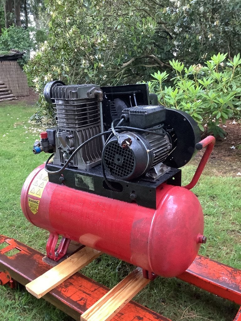 Luchtcompressor  Shamal / Compressor, Ophalen, Gebruikt, 6 tot 10 bar, 25 tot 100 liter