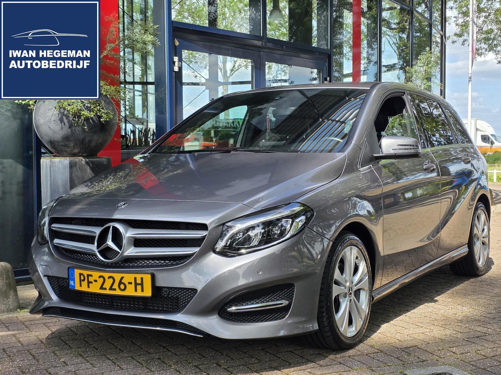 Mercedes-Benz B-klasse 180 AUTOMAAT | Navigatie | LED | Afn., 1325 kg, Gebruikt, Euro 6, 4 cilinders