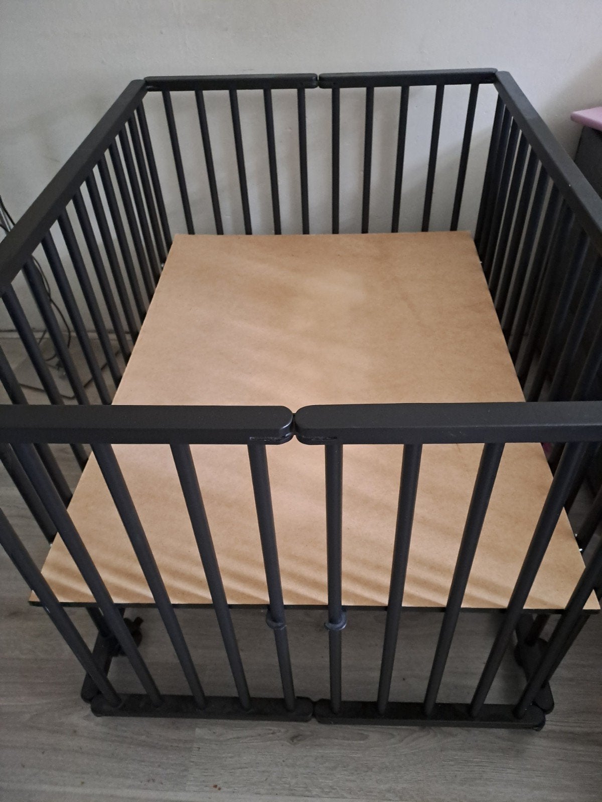 baby box gratis op te halen, Ophalen of Verzenden, Gebruikt, Vierkant, In hoogte verstelbaar
