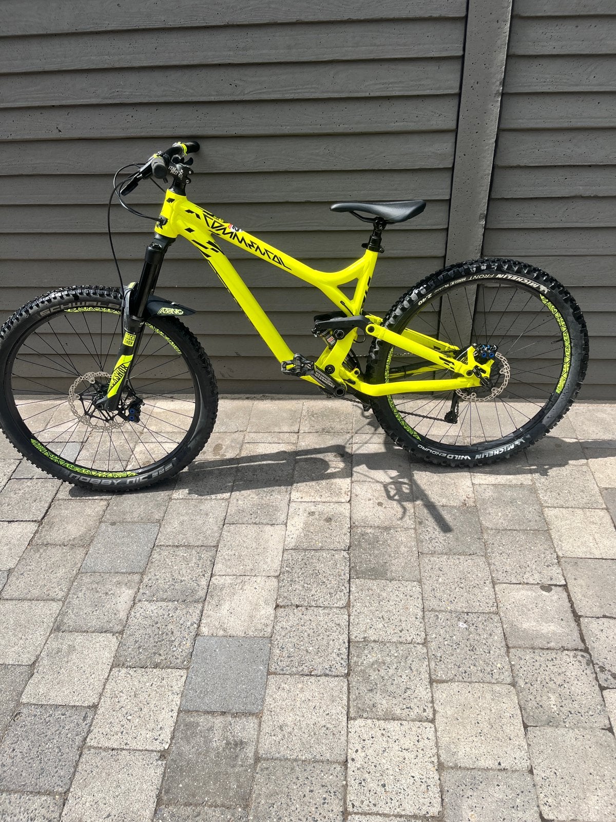 Commencal 27.5 inch maat M neo geel, Fully, Ophalen of Verzenden, Zo goed als nieuw, Overige merken