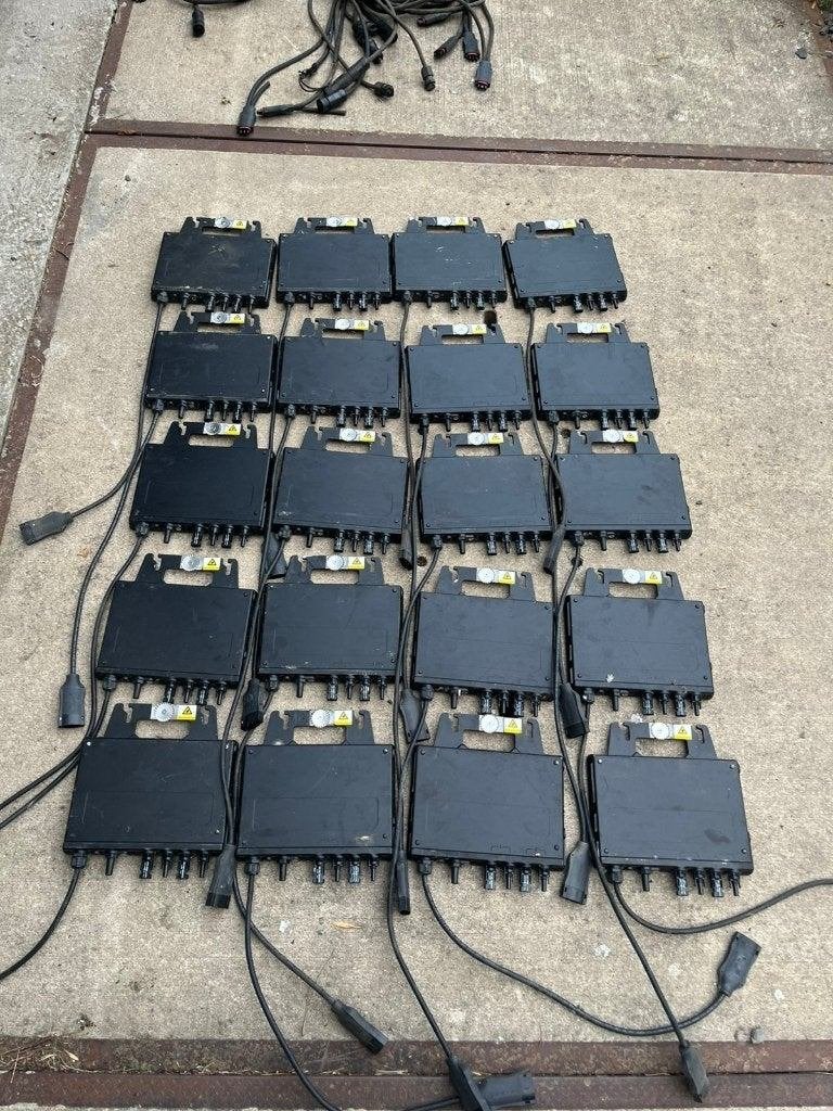 13x APsystems YC600 micro-omvormers + bekabeling, Verzenden, Gebruikt, Overige merken, Omvormer