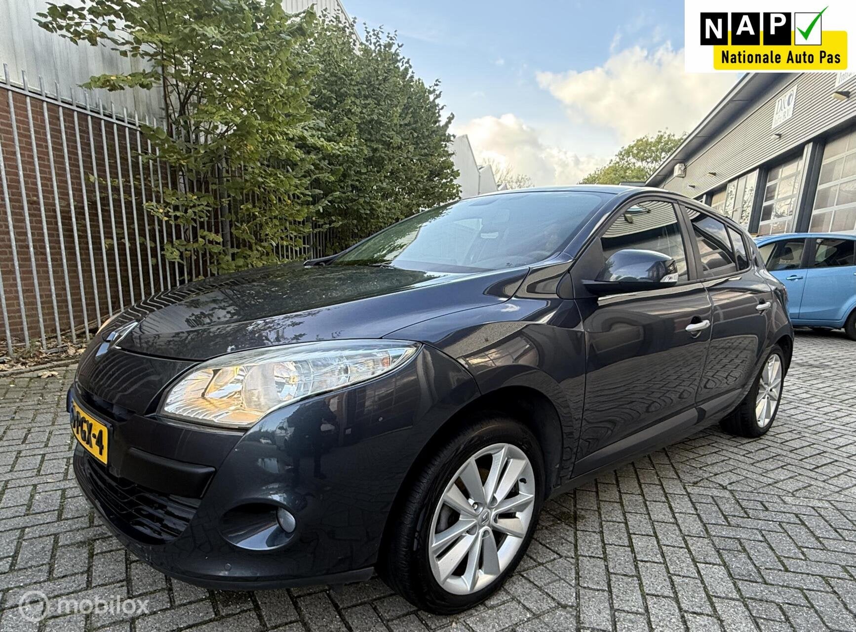 Renault Megane 1.4 TCe Bose|AIRCO|CC|Parksen V+A|NAV|nw apk, Voorwielaandrijving, Euro 5, 4 cilinders, Origineel Nederlands