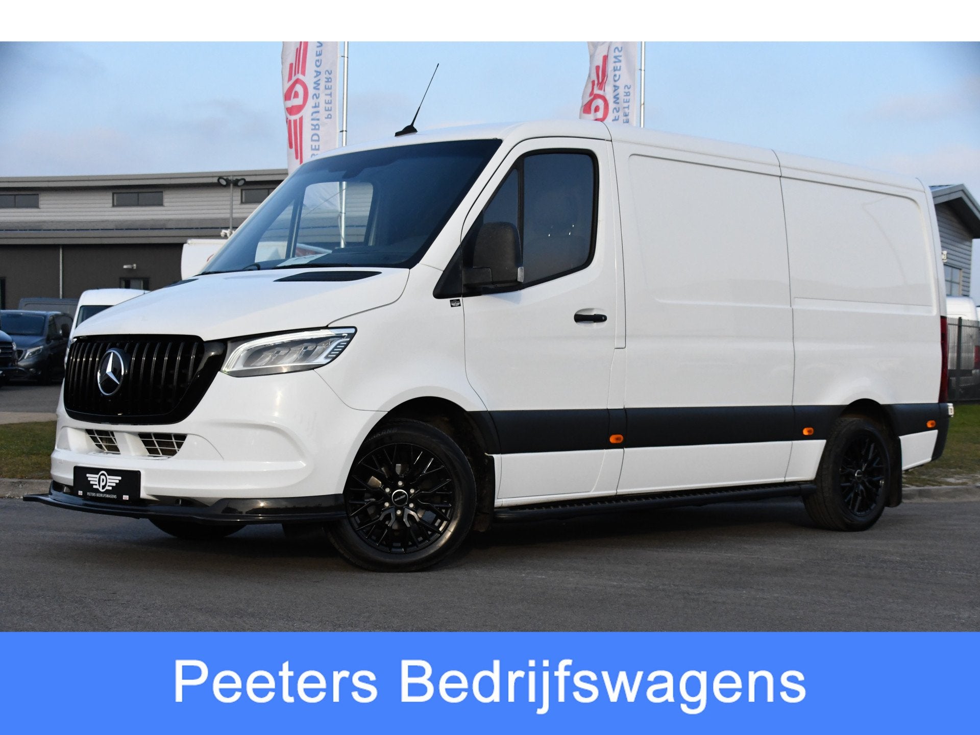 Mercedes-Benz Sprinter 319 V6 3.0 CDI L2H1 RWD AMG Edition C, Auto's, Automaat, Gebruikt, Multifunctioneel stuurwiel, Wit