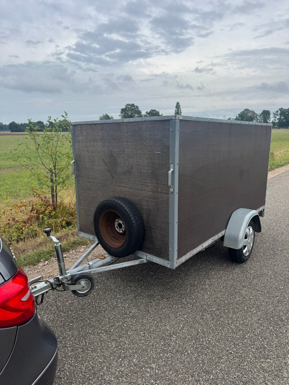 Nette dichte gesloten aanhanger met 2 deuren en slot, Ophalen, Gebruikt