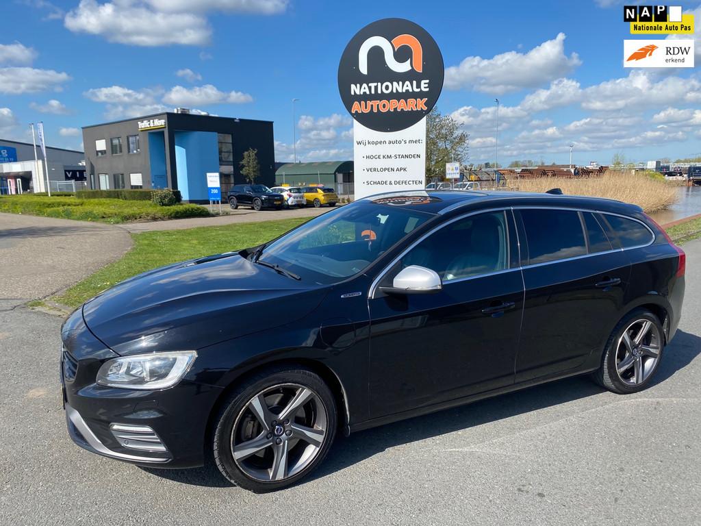 Volvo V60 | 2015 | 2.4 D6 Twin Engine R-Design | Automaat |, Automaat, Zwart, Vierwielaandrijving, 1880 kg