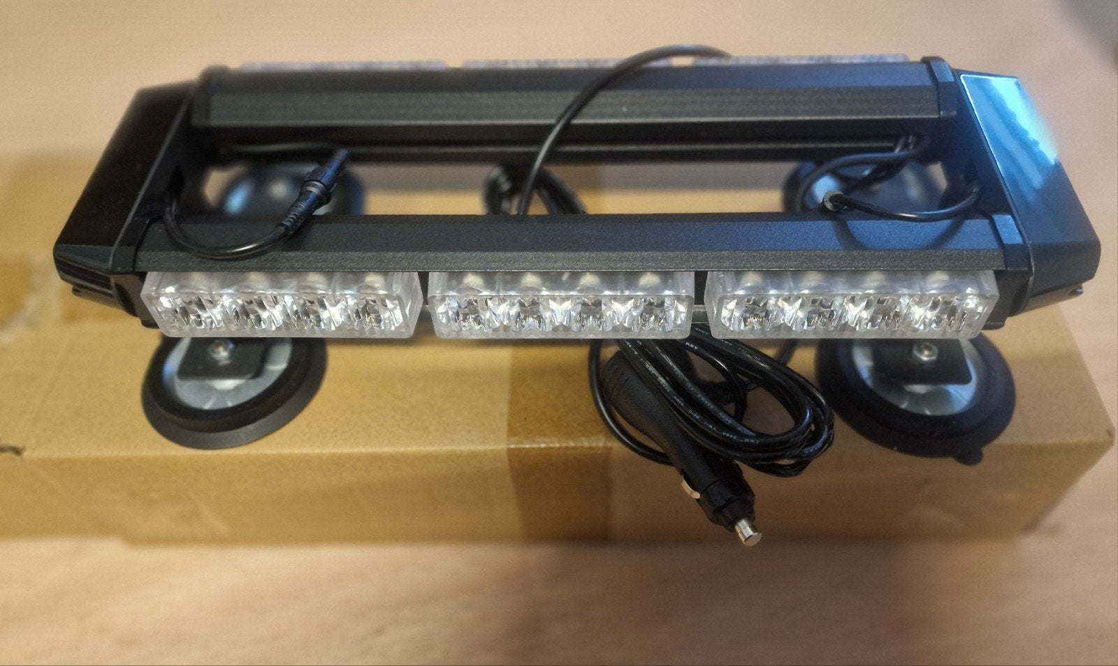 Nieuwe Zwaailicht met Zuignappen - LED Flitser, Auto-onderdelen, Verlichting, ......, Ophalen of Verzenden, ......, Universele onderdelen