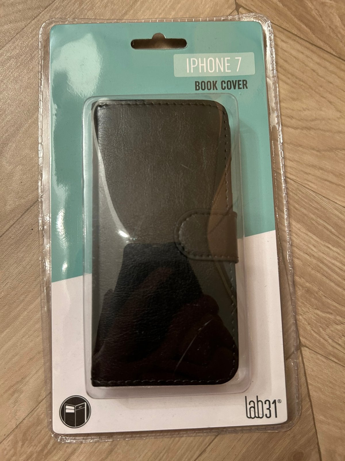 iPhone 7 Book Cover - Lab31, Ophalen of Verzenden, Zo goed als nieuw