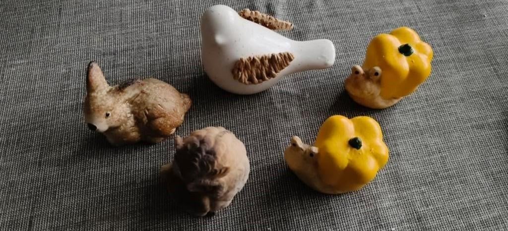 Leuke decoratieve beeldjes: uil, konijn, slak, vogel en meer, Ophalen of Verzenden, Zo goed als nieuw