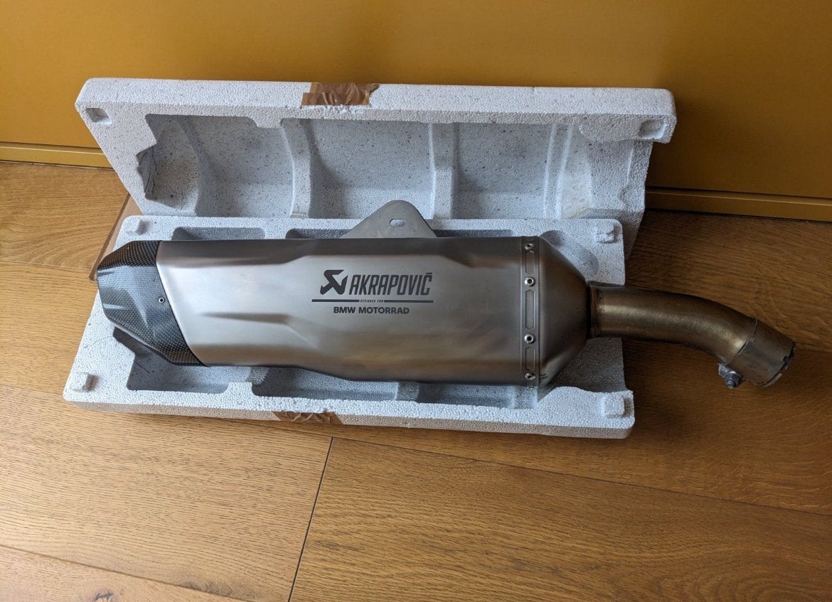 Akrapovic BMW F900GS/F800GS uitlaat, Ophalen of Verzenden, Gebruikt