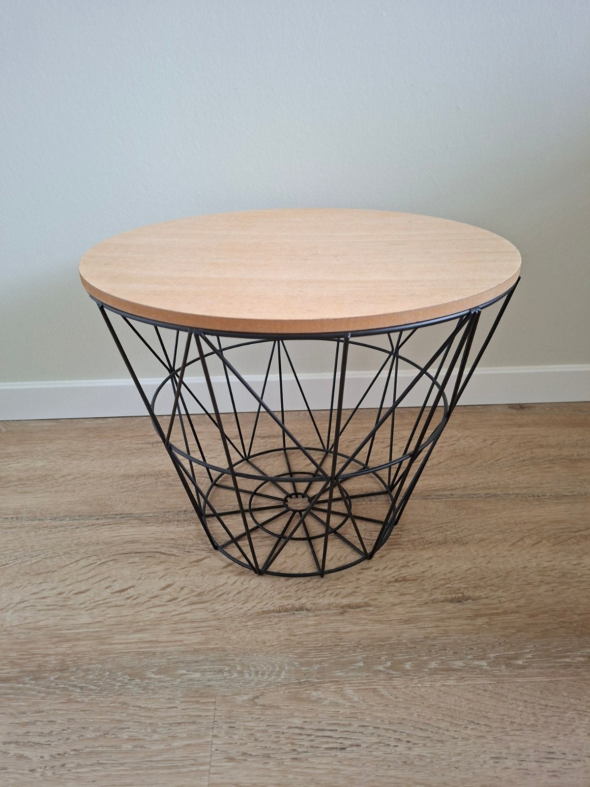 Zwarte metalen bijzettafel met houten blad, Ophalen, Minder dan 45 cm, Minder dan 55 cm, Modern, Industrieel