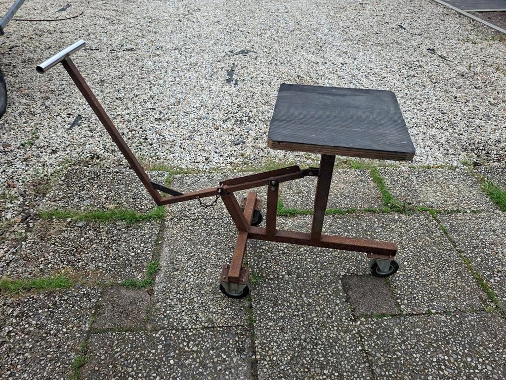 Tafelheffer tafeltransporter, Ophalen