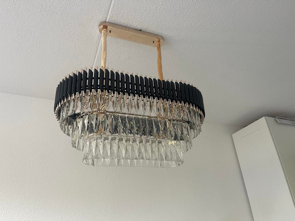Luxe ovale hanglamp met kristallen en zwarte accenten, Ophalen, Zo goed als nieuw, Glas, 75 cm of meer