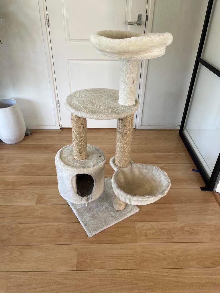 Gratis kattenkrab paal en lig plek, Ophalen