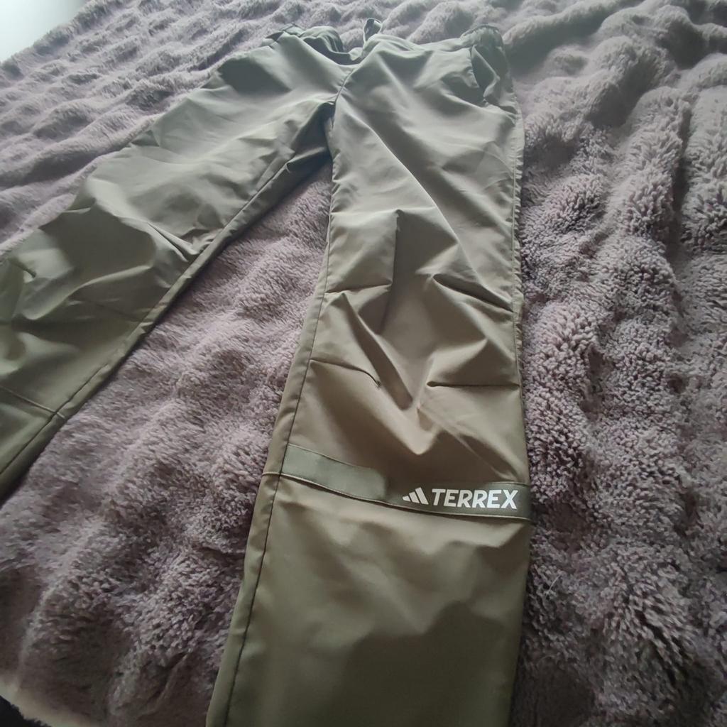 Adidas Terex new size S, Watersport en Boten, Hengelsport | Karpervissen, Ophalen of Verzenden, Zo goed als nieuw, Overige typen