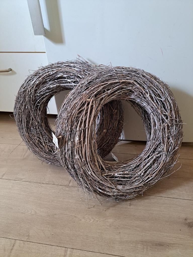 Mooie super grote kransen helemaal nieuw Geen action, Huis en Inrichting, Woonaccessoires | Kransen, Ophalen, Nieuw