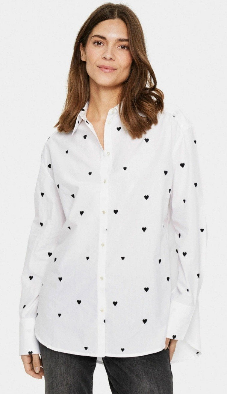 Witte blouse met zwarte hartjes maat 50-52, Ophalen of Verzenden, Nieuw, Maat 46/48 (XL) of groter, Wit