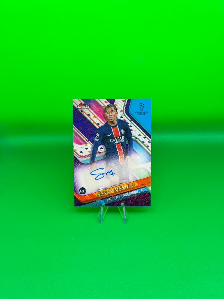 Topps Finest Senny Mayulu auto /199 RC Rookie PSG, Hobby en Vrije tijd, Stickers en Plaatjes, Ophalen of Verzenden, Zo goed als nieuw