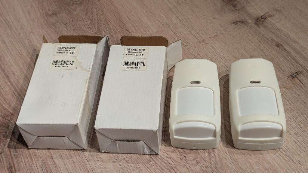 Dual Technology detector PIR bewegingsmelder 2 stuks, Ophalen of Verzenden, Nieuw, Detector, Sensor of Melder, Beweging