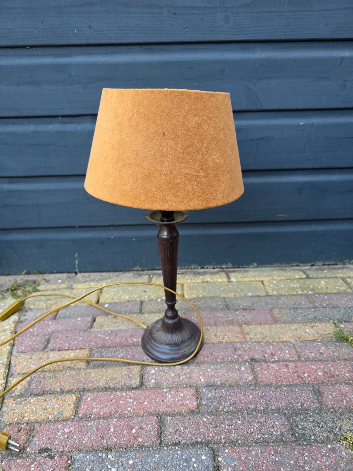 Vintage tafellamp met bruine suède kap, Ophalen