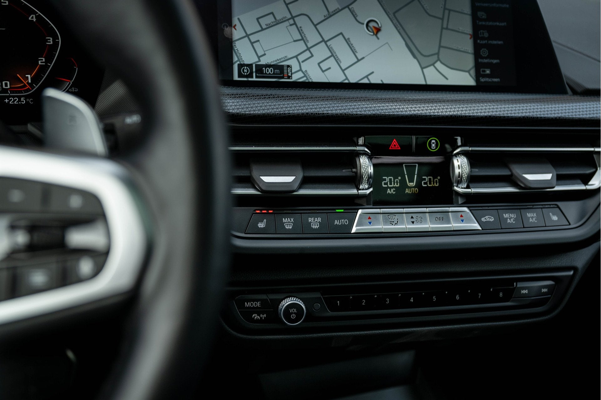 Foto 28 van BMW 1-serie M135i xDrive | Live Cockpit | Panorama | Leder |