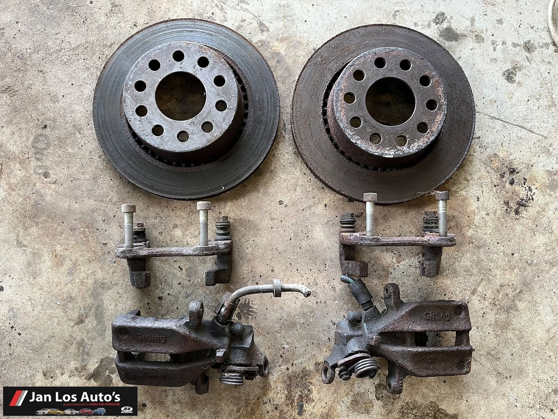 Audi V8 typ 44 c3 Remschijf Set  achter geventileerd quattro, Gebruikt, -, -, -