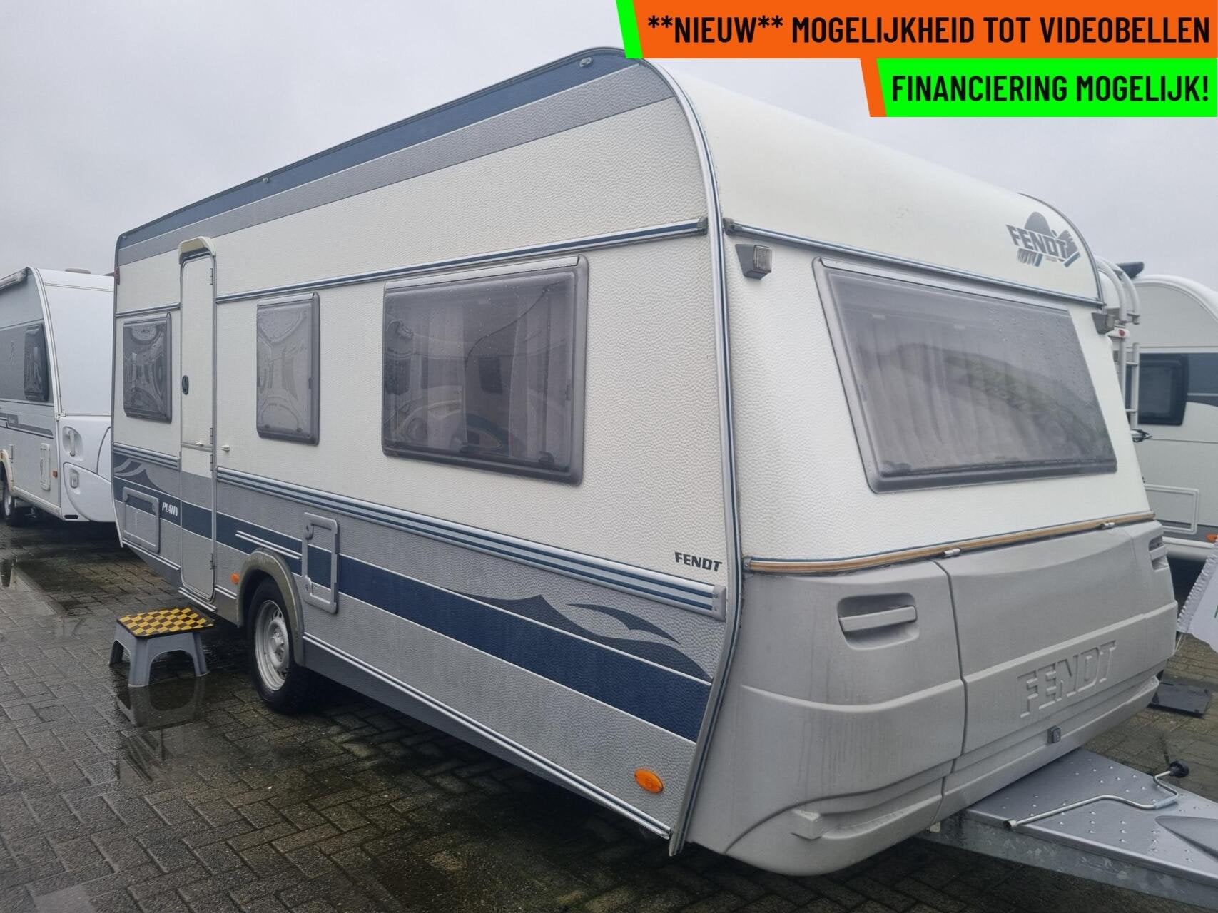 FENDT PLATIN 530 ENKELE BEDDEN + VOORTENT +LUIFEL +MAGNETRON, Caravans en Kamperen, Rondzit, 7 tot 8 meter, Bedrijf, Fendt