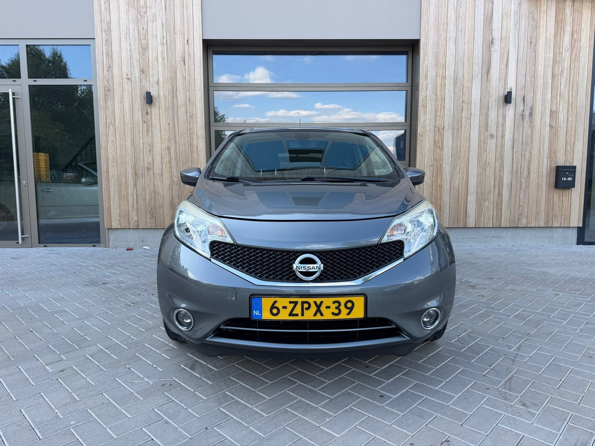 Nissan Note 1.2 DIG-S Connect Edition 5DRS|Clima|Parkeersens, Auto's, Nissan, Stof, Gebruikt, Zwart, Bedrijf