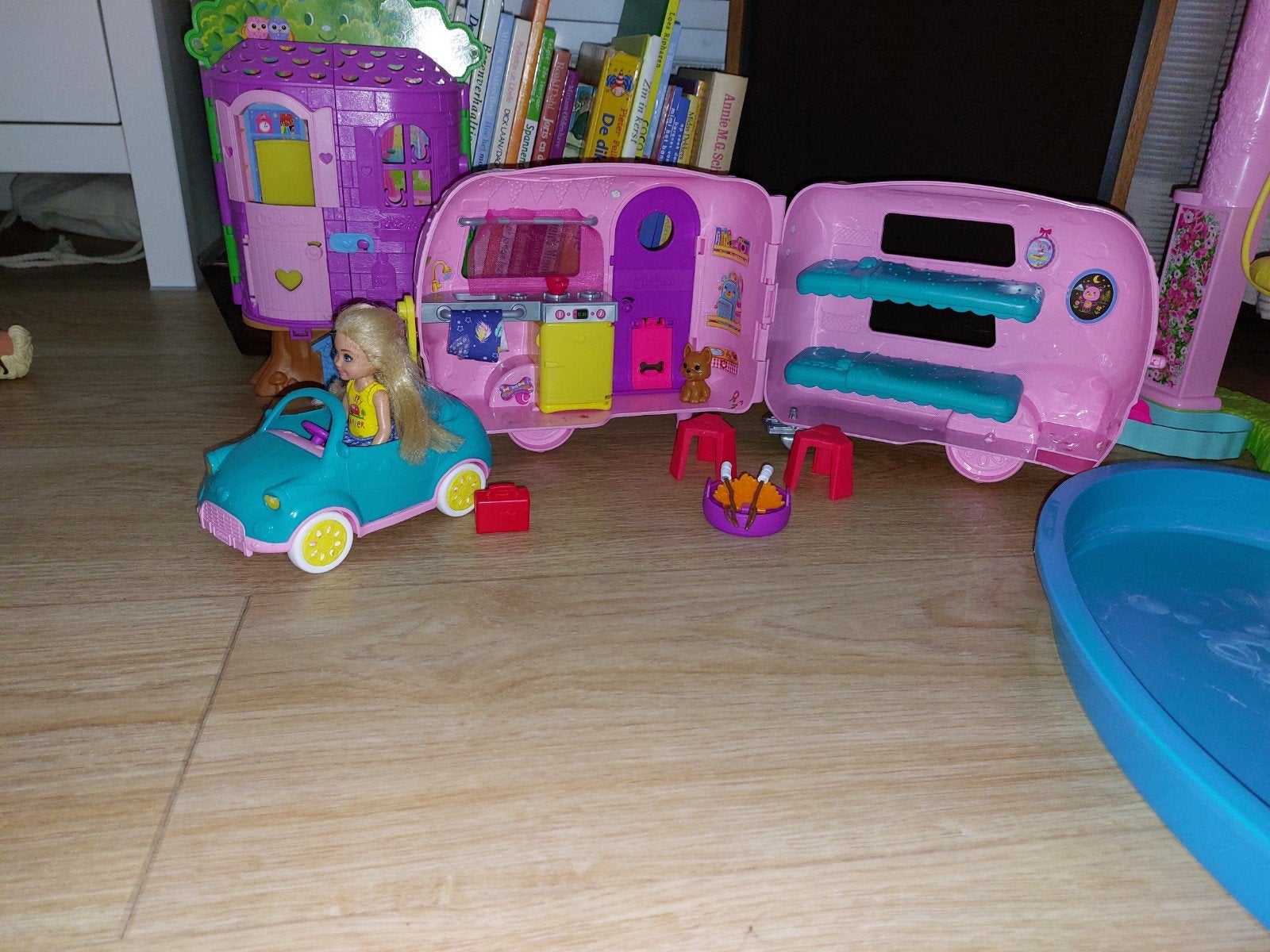 Chelsea van Barbie auto caravan camper, Ophalen