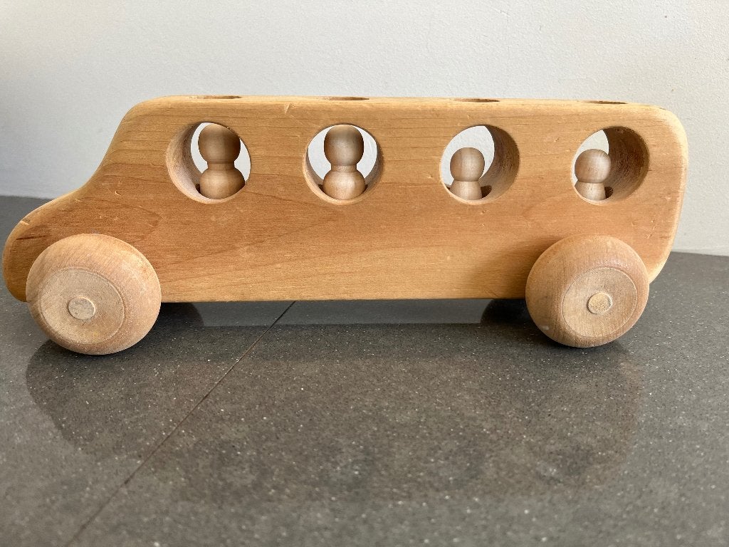 Mooie houten bus met passagiers, Kinderen en Baby's, Speelgoed | Houten speelgoed, Ophalen of Verzenden, Zo goed als nieuw
