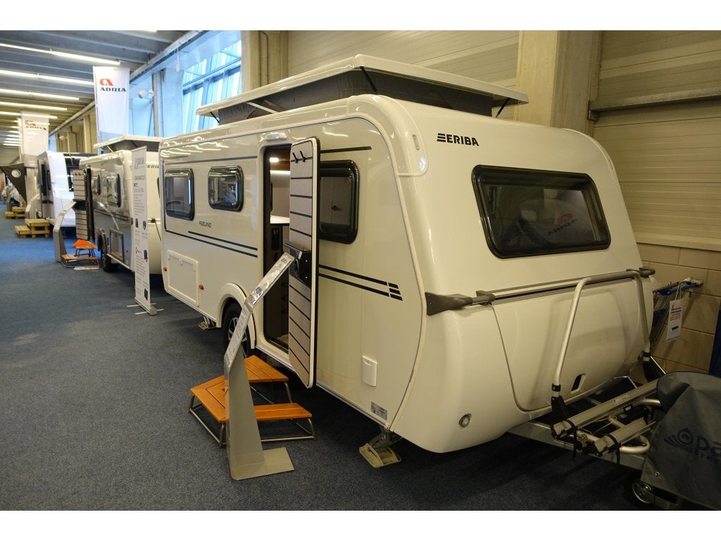 Eriba Feeling 425; super compleet, nieuwste 2026 model, Caravans en Kamperen, Caravans, Standaardzit, Schokbreker, Bedrijf, Tot en met 3