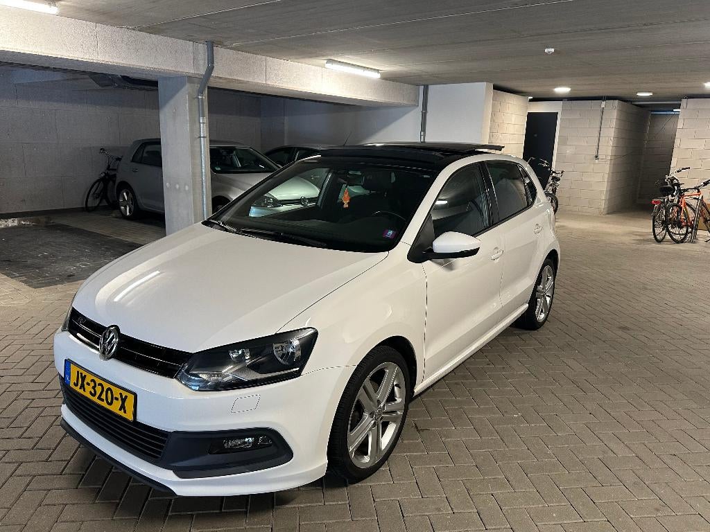 Volkswagen Polo R-Line 1.2 TSI | Pano | Cruise | APK 03-2027, Voorwielaandrijving, 40 €/maand, 4 cilinders, Wit
