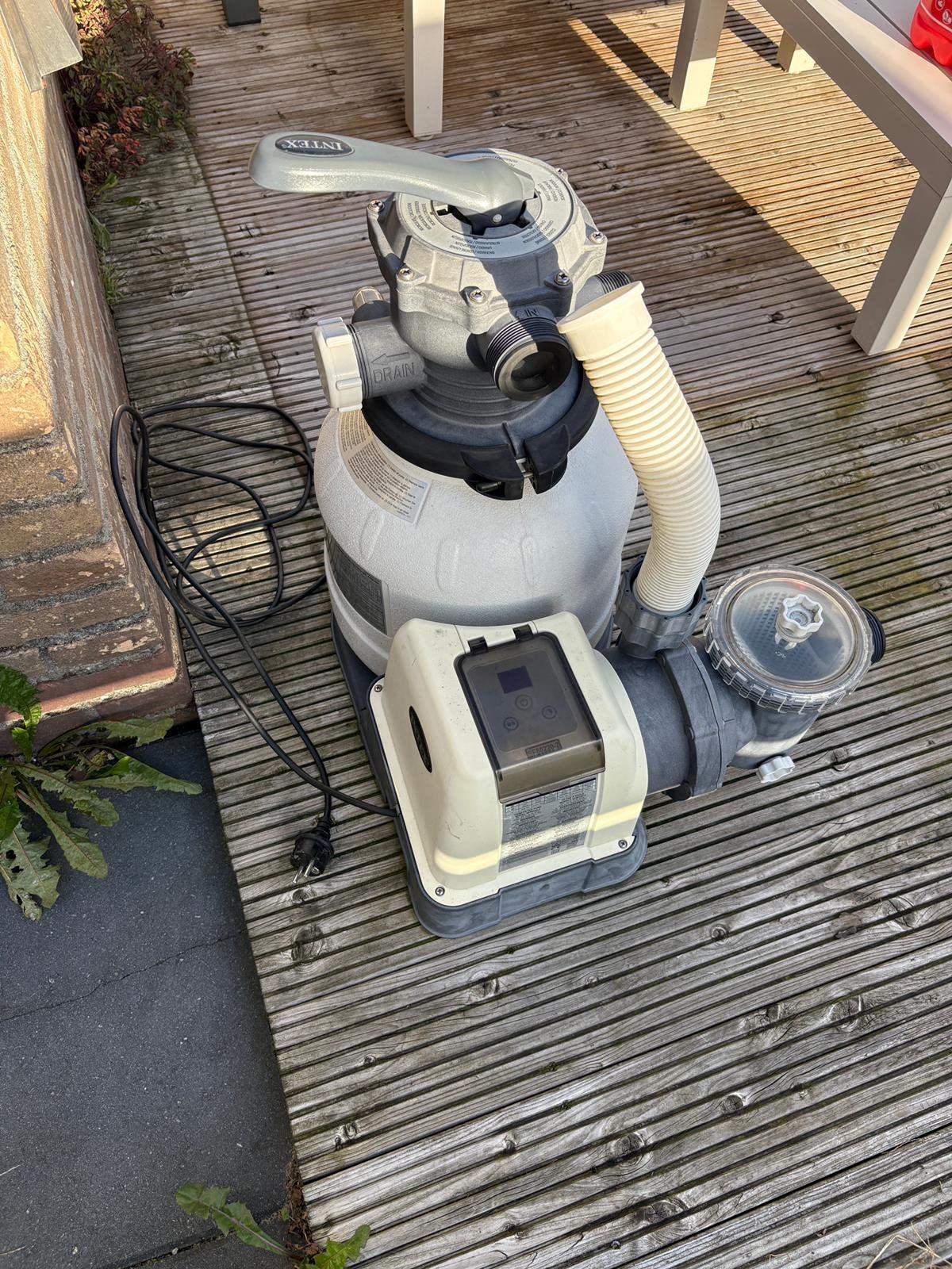 Intex zandfilterpomp 6m3, Tuin en Terras, Ophalen, Zo goed als nieuw