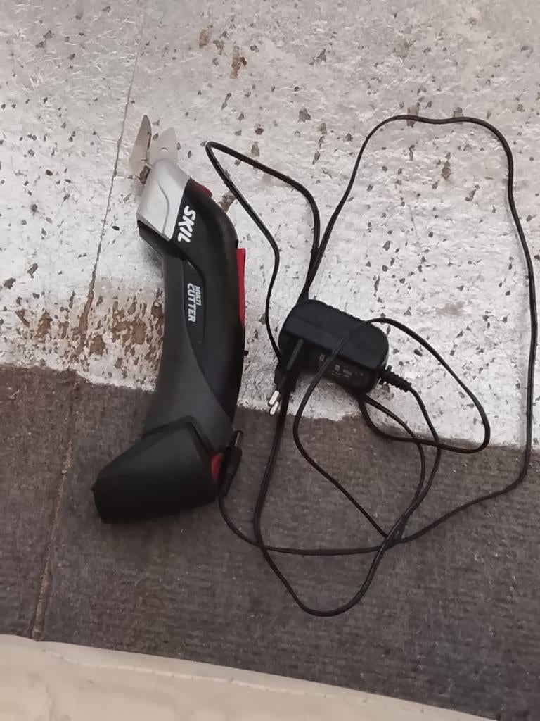Elektrische schaar, Ophalen of Verzenden, Zo goed als nieuw